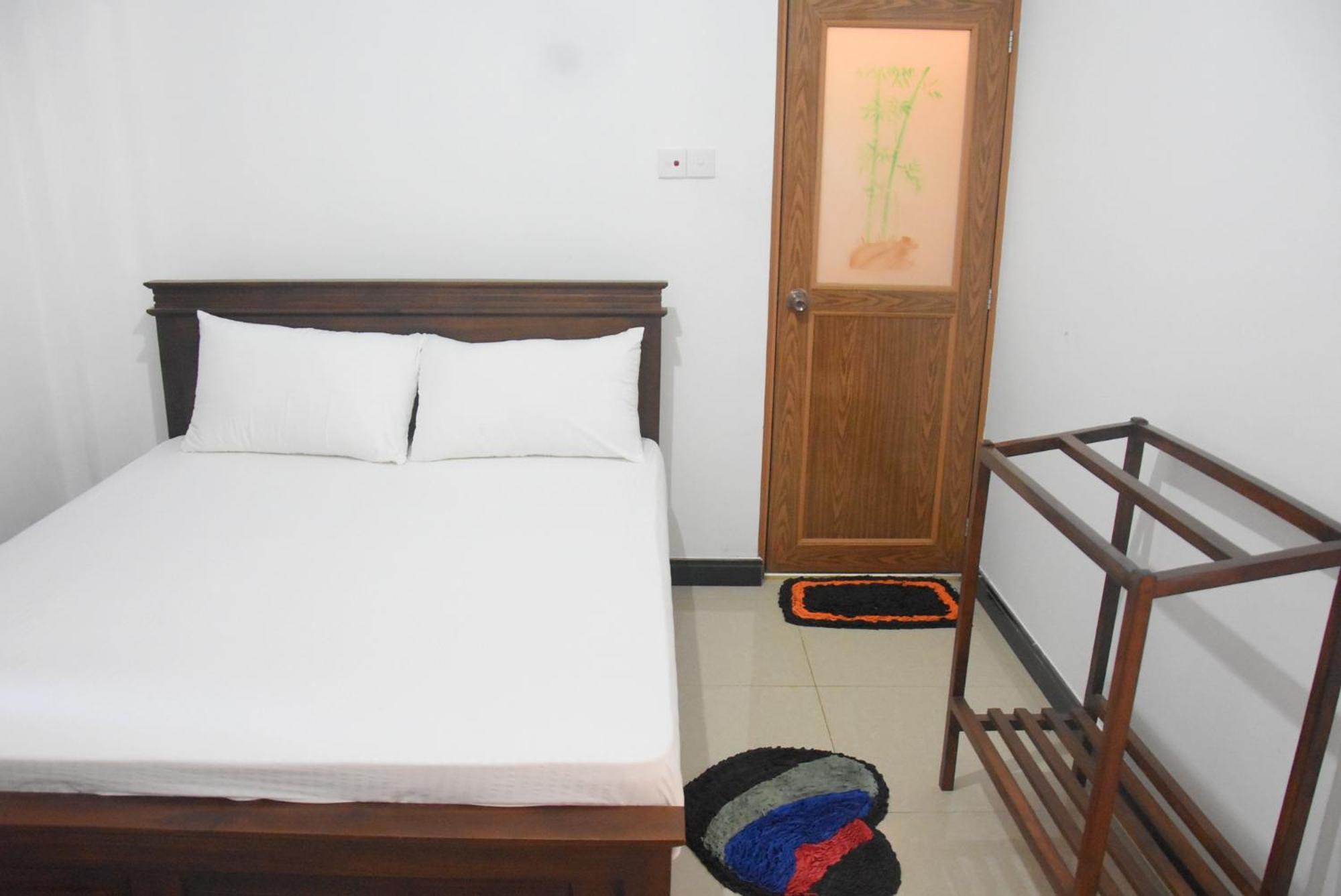 Silverline Guest House Anuradhapura Exterior photo
