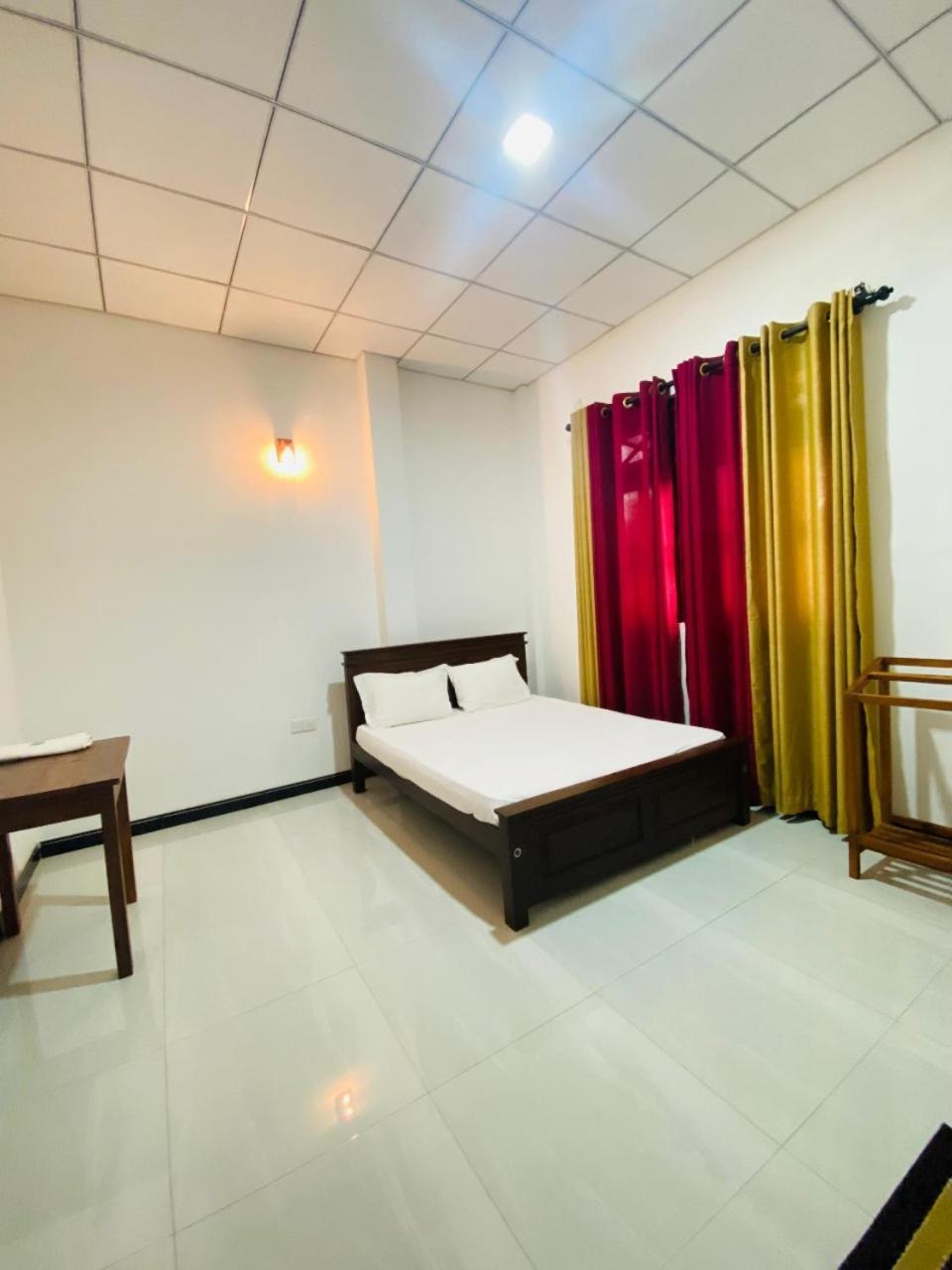 Silverline Guest House Anuradhapura Room photo