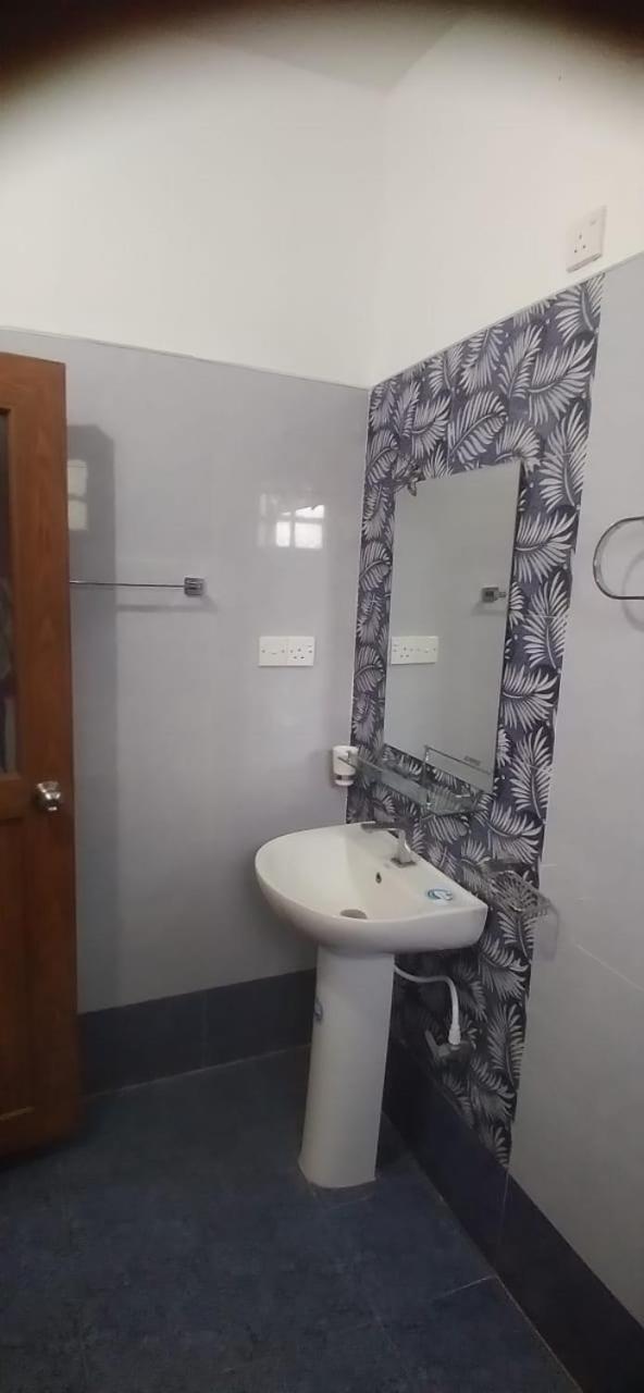 Silverline Guest House Anuradhapura Exterior photo